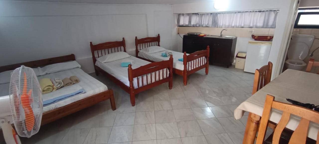 Lovely 1bedroom unit with free parking - Chambres d’hôtes Vlora