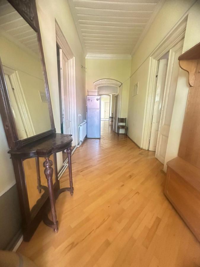 Basic Triple Room with Shared Bathroom