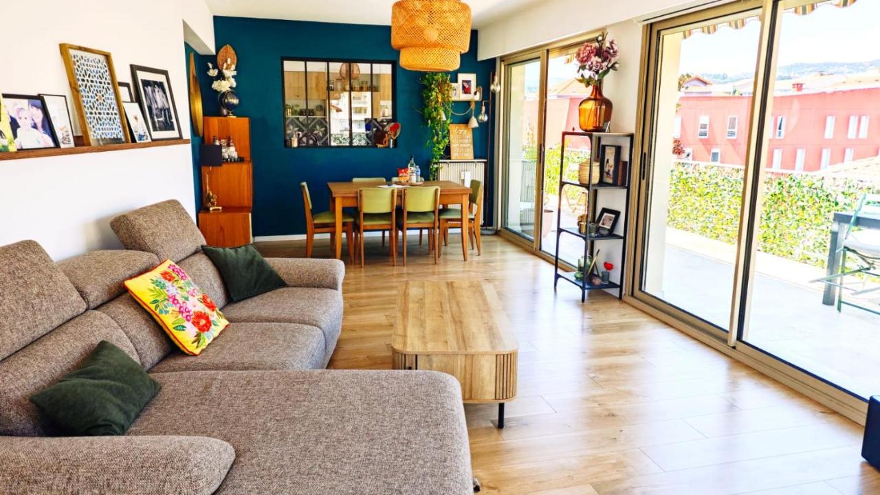 Appartement 90m2, climatisé 3 chambres - Bed and Breakfast Nice