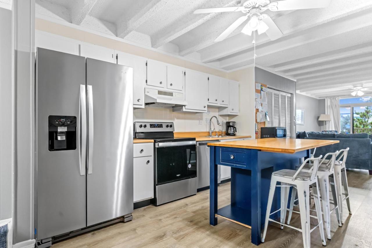 Family-Friendly 3BR Condo on 77th St Pool, Balcony & Walk to Beach - Ferienwohnung Ocean City