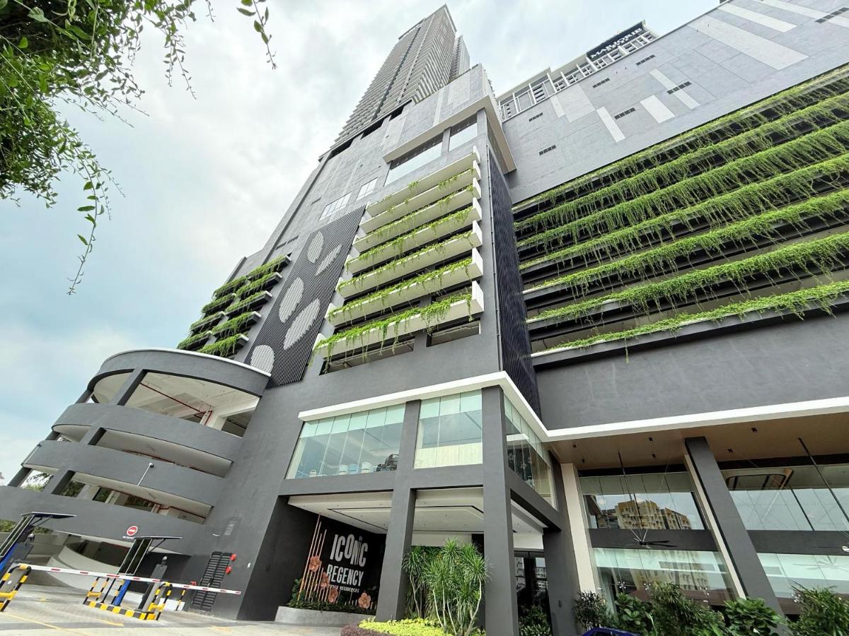 Iconic Regency Service Residences - Bee's Home - B&B Bayan Lepas