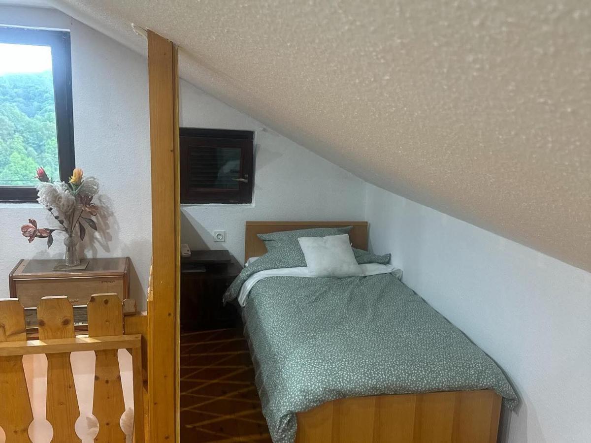 DATA Bivalni vikend - B&B