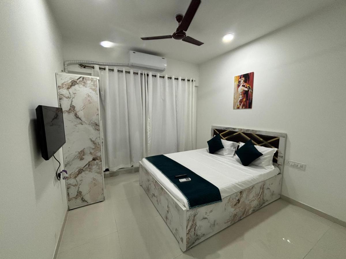 Two-Bedroom Deluxe Apartment