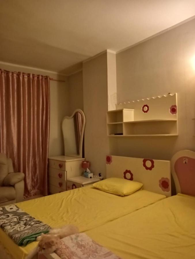 Whole room two beds for rent in a villa and breakfast t in new cairo first settlement no males are allowed - Chambres d’hôtes Le Caire