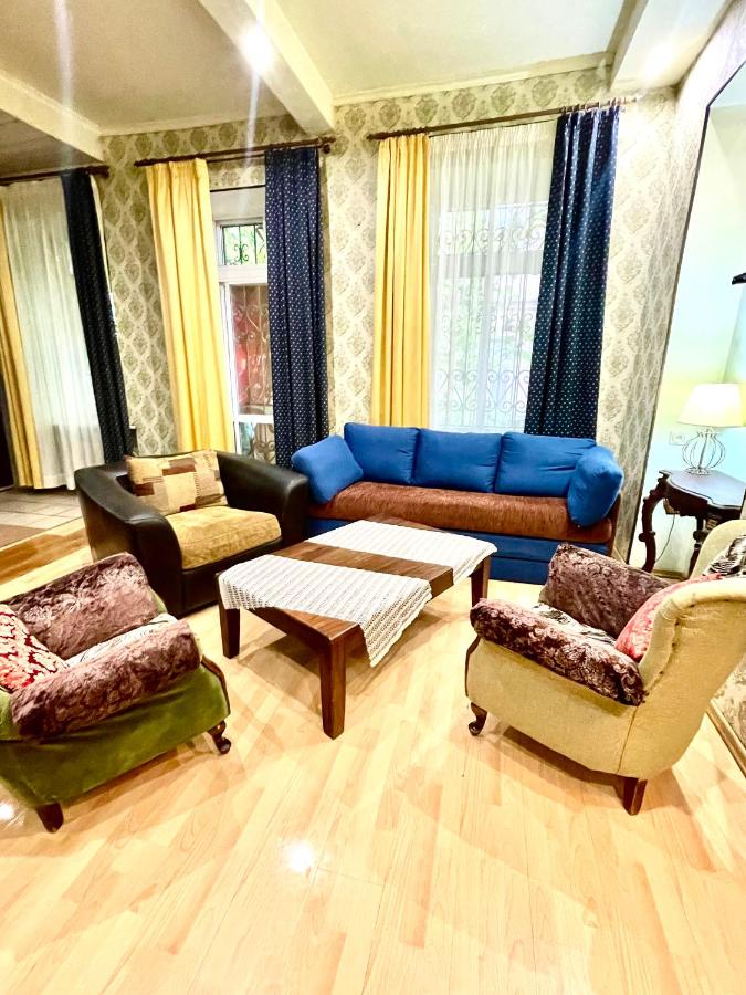 Апартаменты целиком 3-х комнатная квартира в центре Одессы - Chambres d’hôtes Odessa
