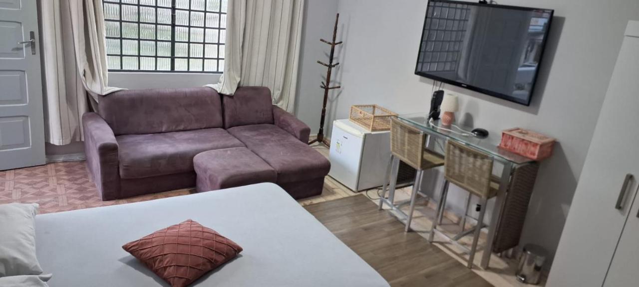 Aconchegante quarto no centro da cidade - B&B Curitiba