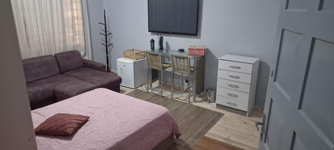 Aconchegante quarto no centro da cidade - B&B Curitiba