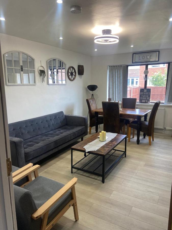Watermead Retreat Bungalow - B&B Birstall