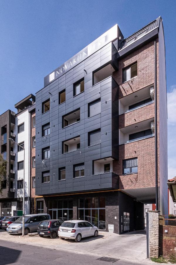 Modern Bright Studio-Free private parking-Fast Wi-Fi - B&B Novi Sad