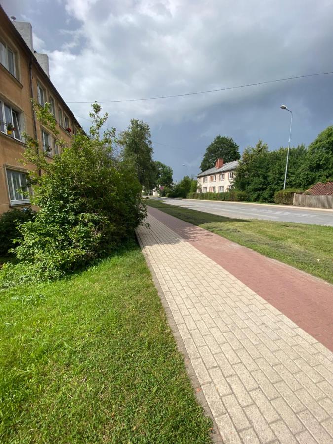 KULDIGA CENTRE wooden apartment - B&B