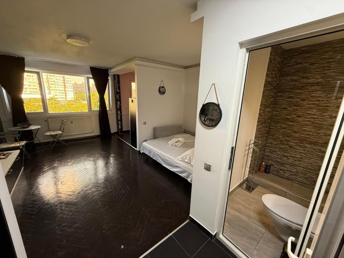 Green Studio Grigorescu - B&B Bucarest