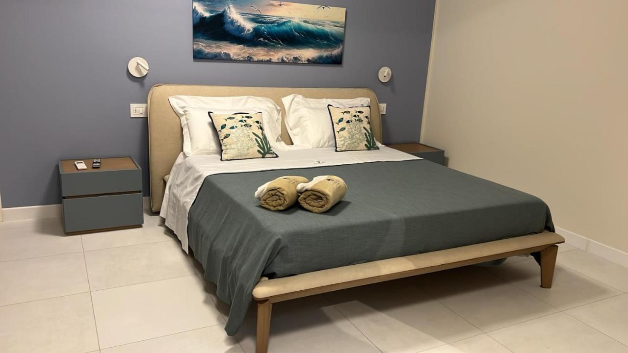 Deluxe Double Room with Balcony and Sea View