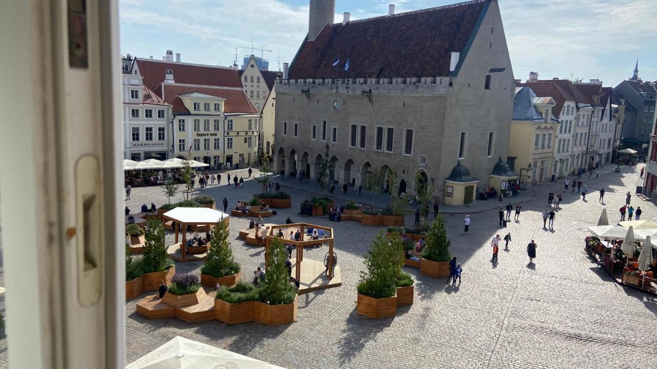 Town Hall Square view Design Apartment - B&B