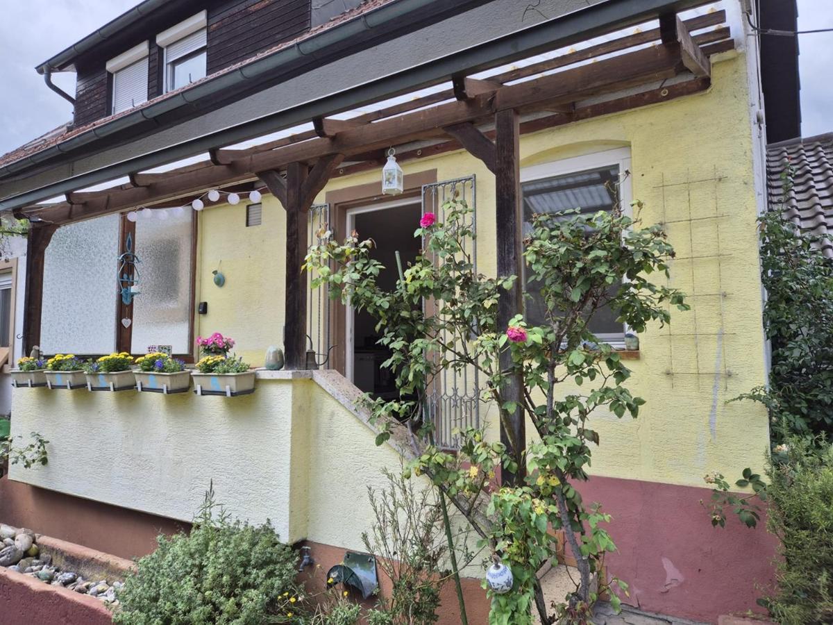 Ferienwohnung "Storchennest" - B&B