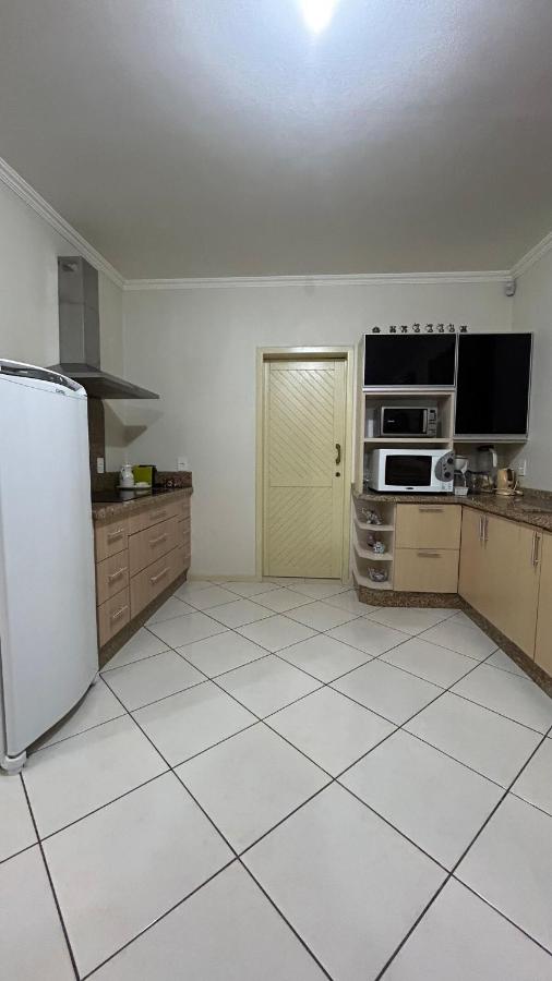 Casa da Portuguesa - B&B Joinville