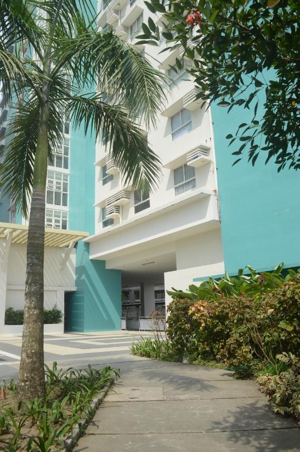 Mesavirre Garden Residences - Skybox Living - B&B