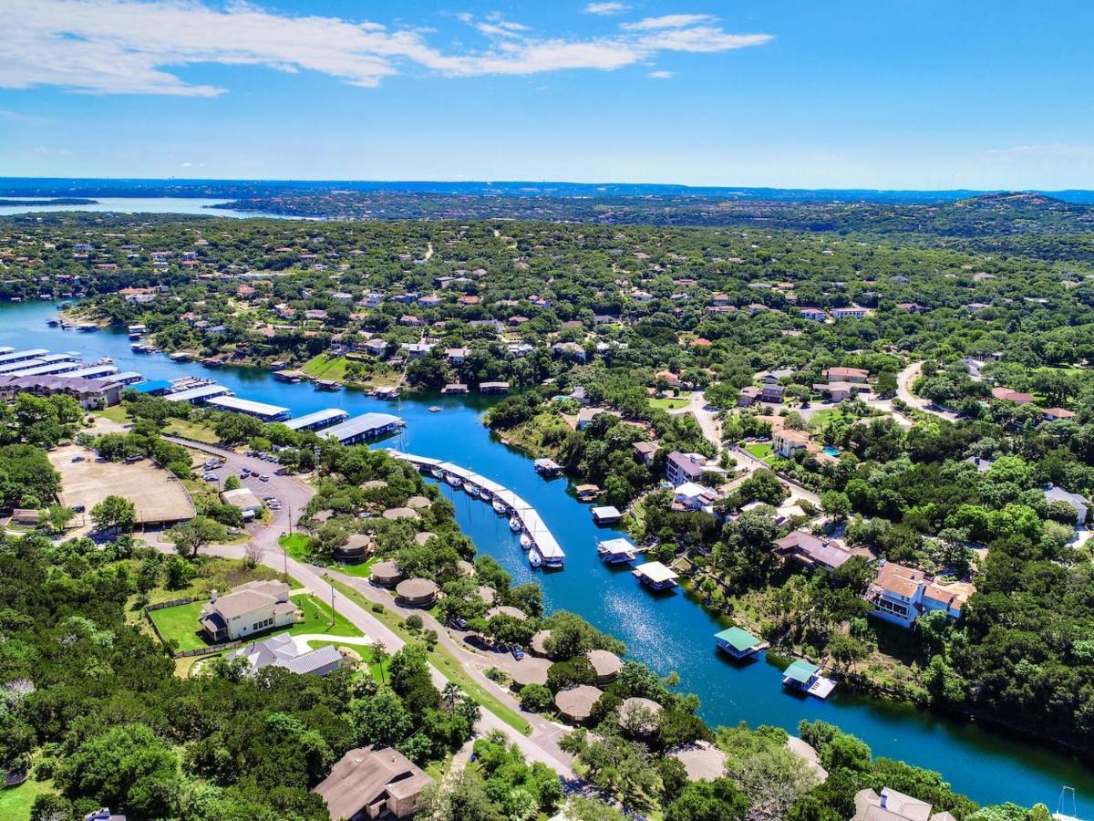 Lakefront Bungalow With Community Poolhot Tub #4 - B&B