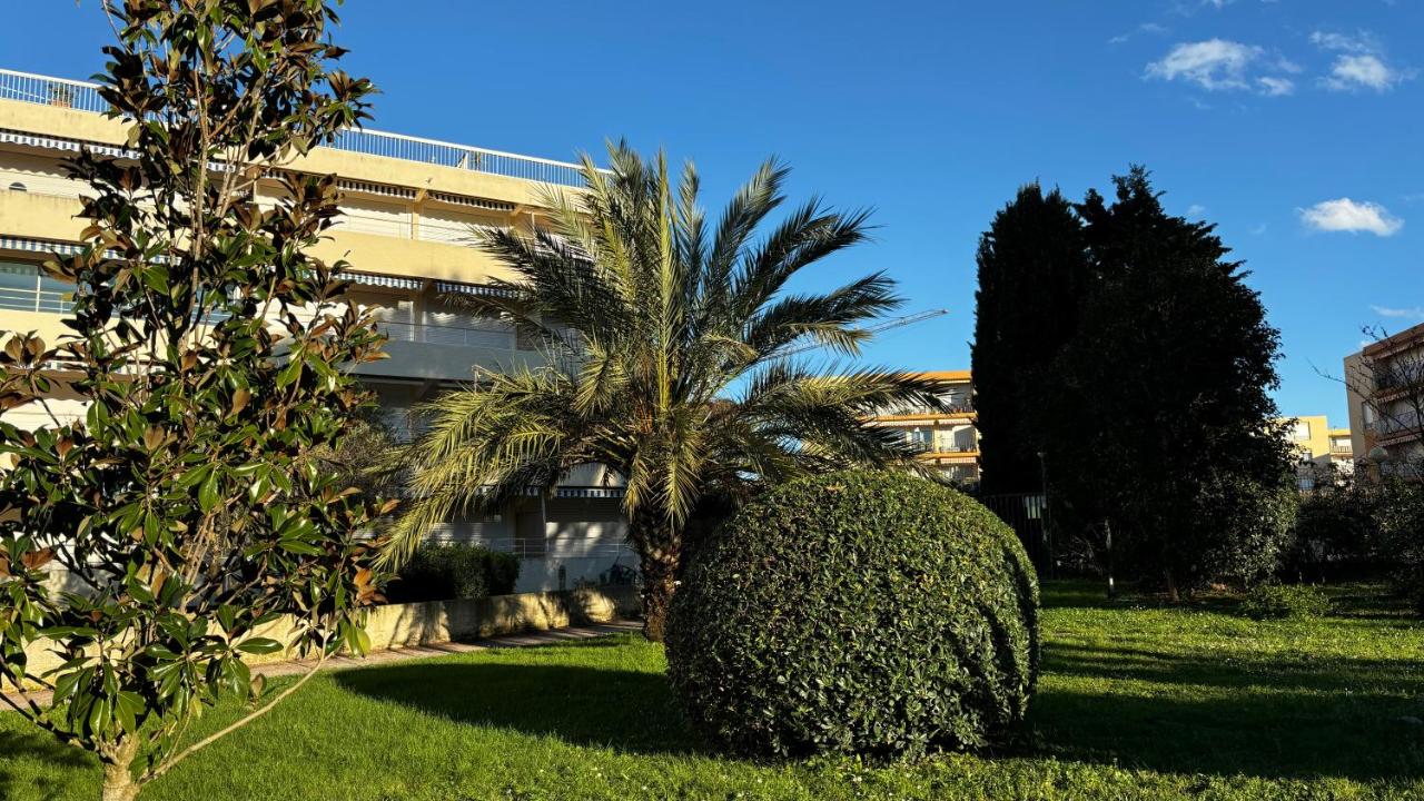 JARDIN TERRASSE EDEN SAINT TROPEZ - Parking Pool AC 4P - B&B Saint-Tropez