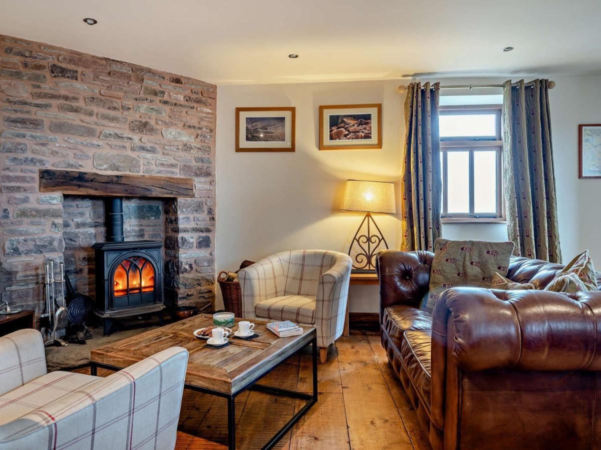 2 Bed in Llangorse 91085 - B&B