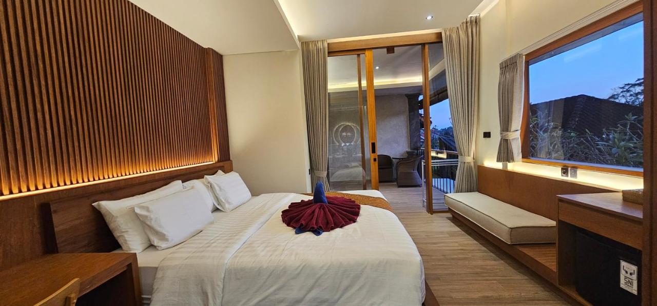 Deluxe Double room with Terrace/ Balcony and Pool view