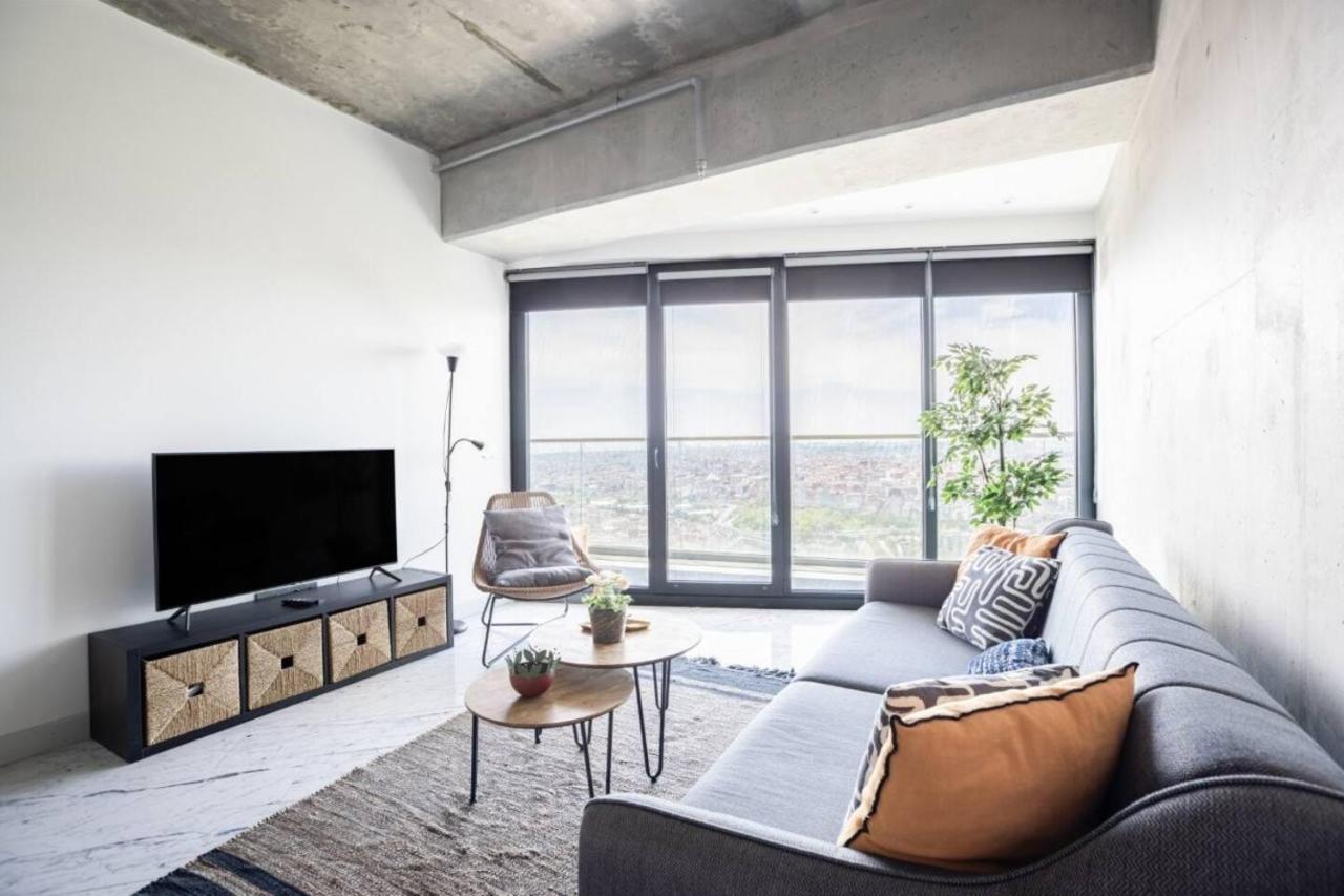 Gorgeous Modern 1bd Condo Views W Poolgym! #255 - B&B