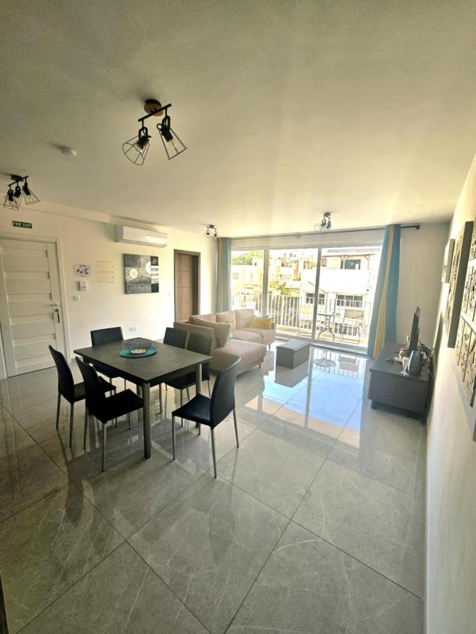 Central Sliema Comfort Room in Deluxe 2BR Apartment - B&B Sliema