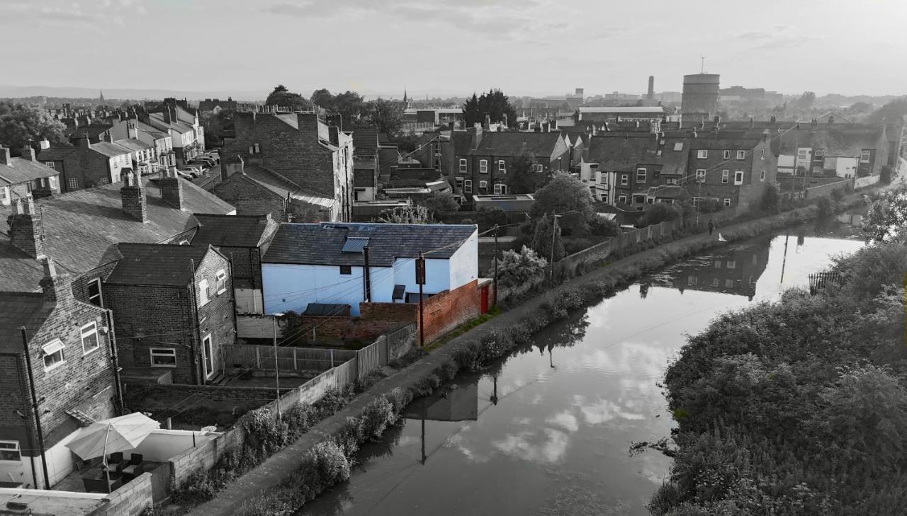 Romantic canal-side cottage with hot tub - B&B Chester