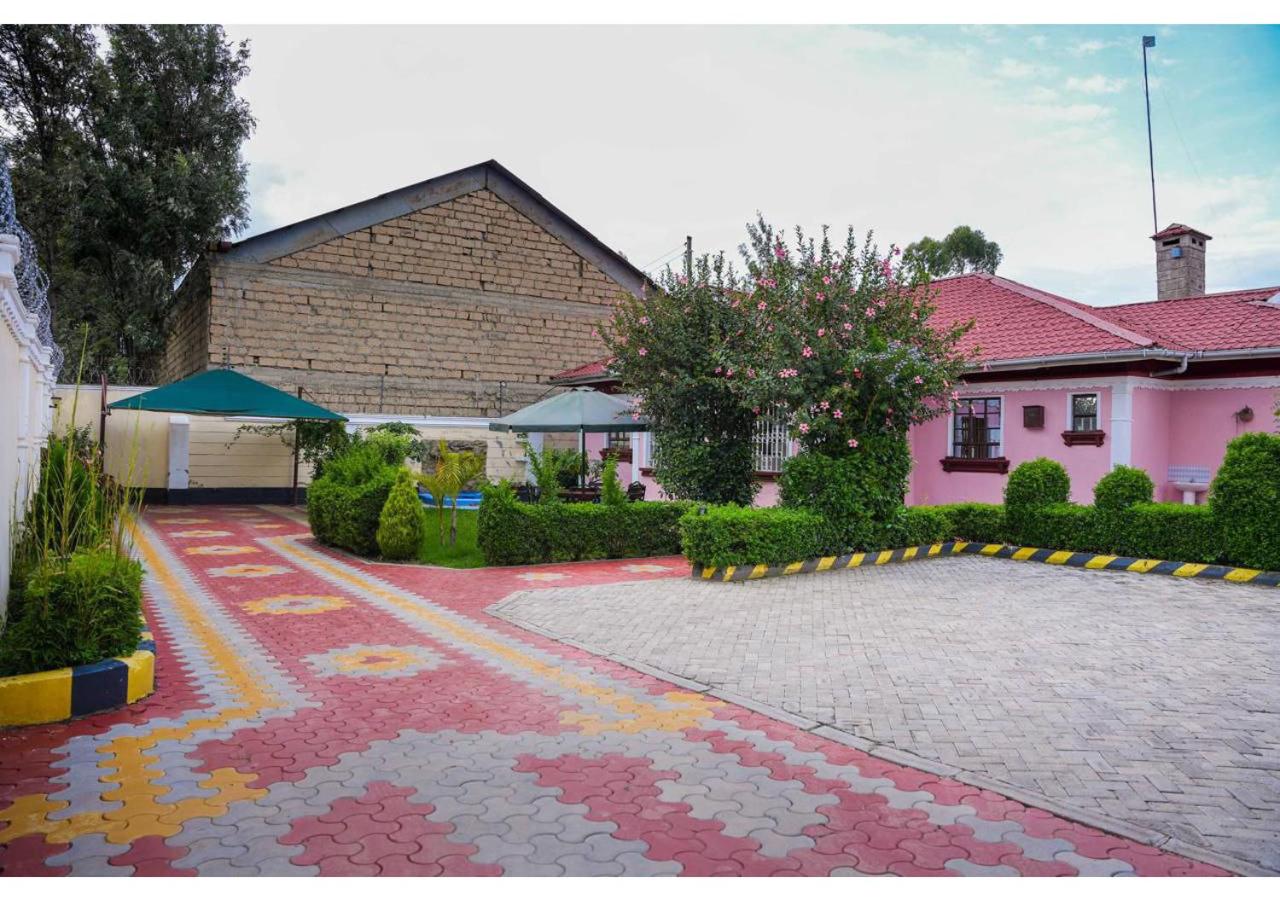 The Petal Pouch, Naivasha - B&B