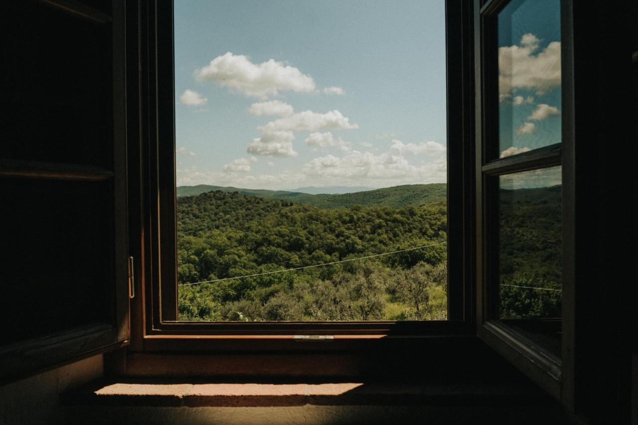 One-Bedroom Apartment with Mountain View - First Floor