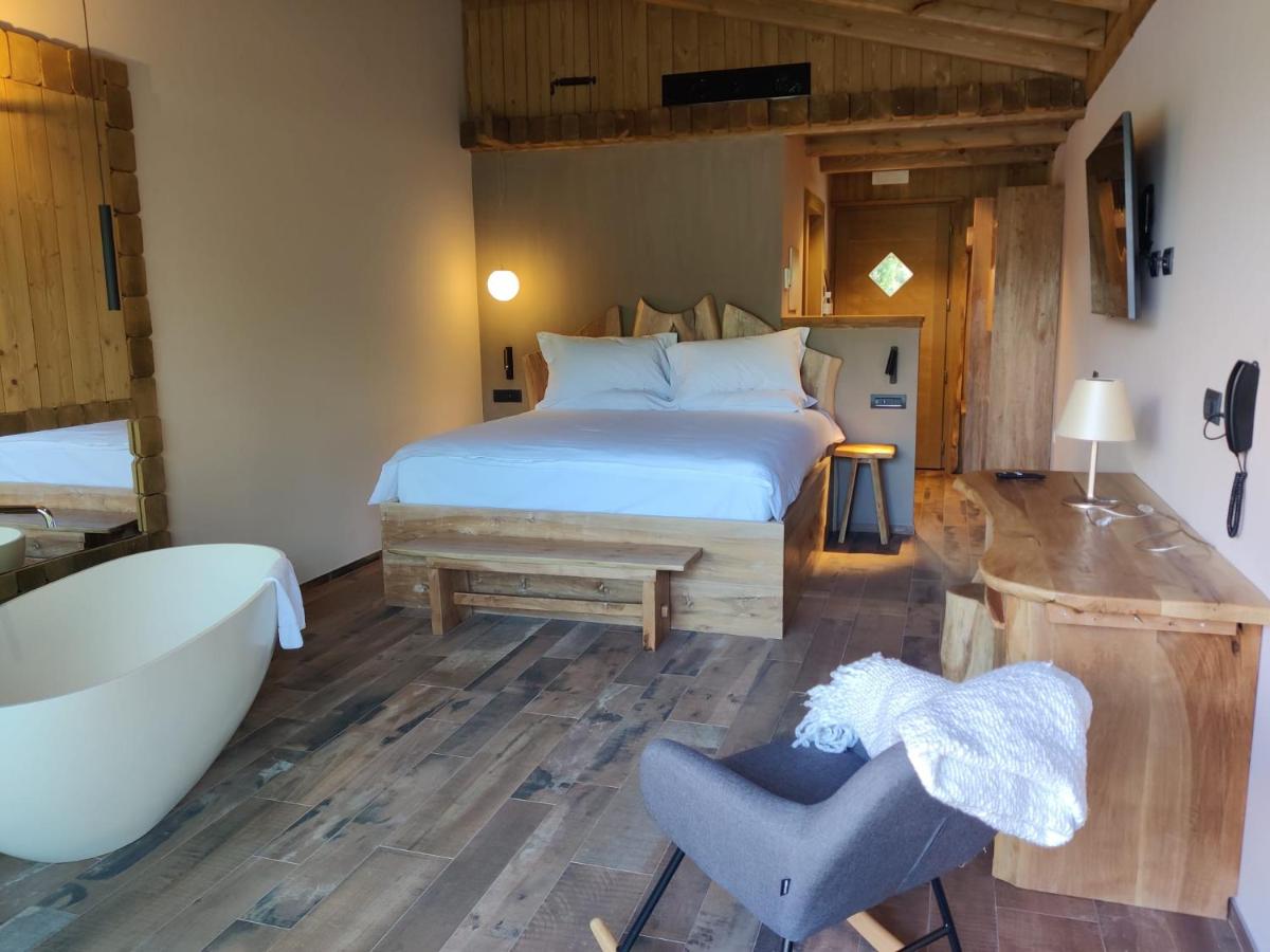 Deluxe Double Room with Bath