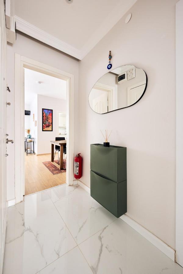 Cozy Oasis in Moda Steps to Seafront - B&B Istanbul
