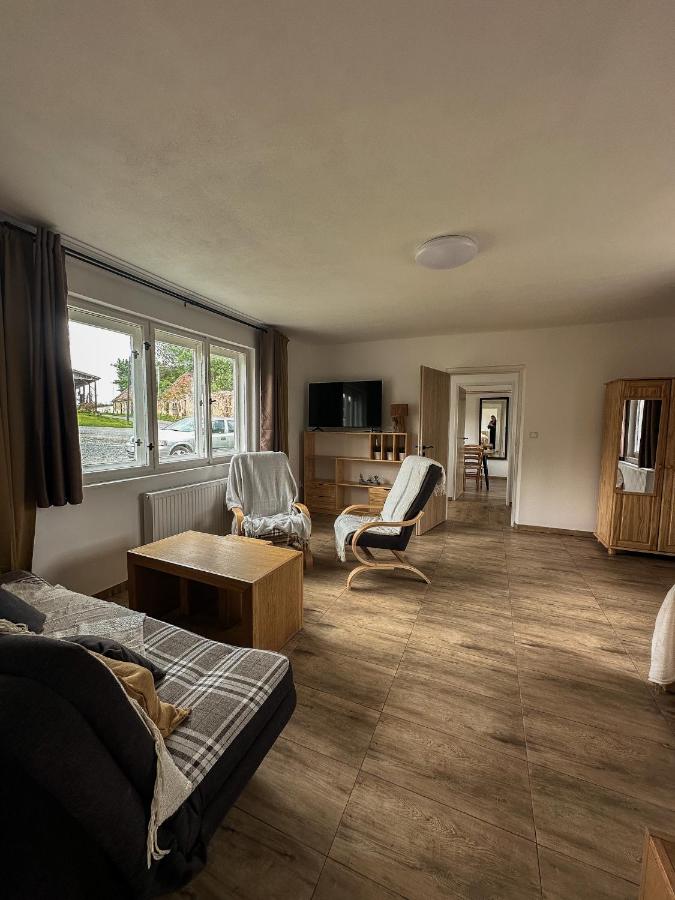 Apartmán Lnáře - Ferienwohnung Lnáře