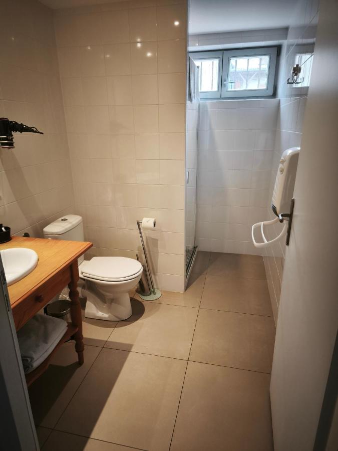Deluxe Double Room with Shower 2