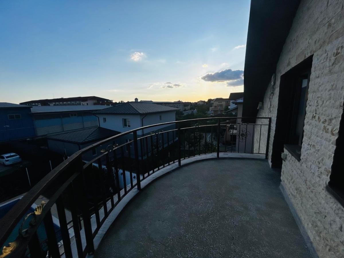 Modern Apartment in Voluntari-Near Bucharest - B&B