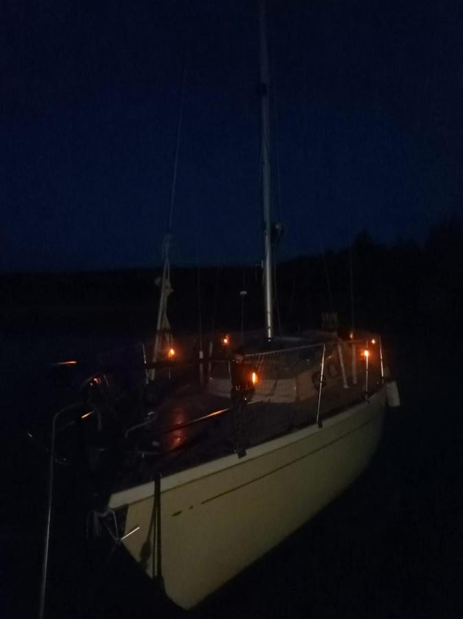 Accommodation on a sailboat in Sysmä harbour - B&B