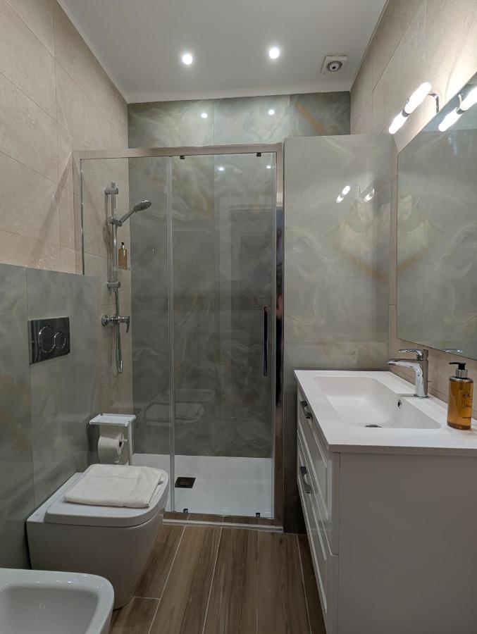 Double or Twin Room with Bathroom