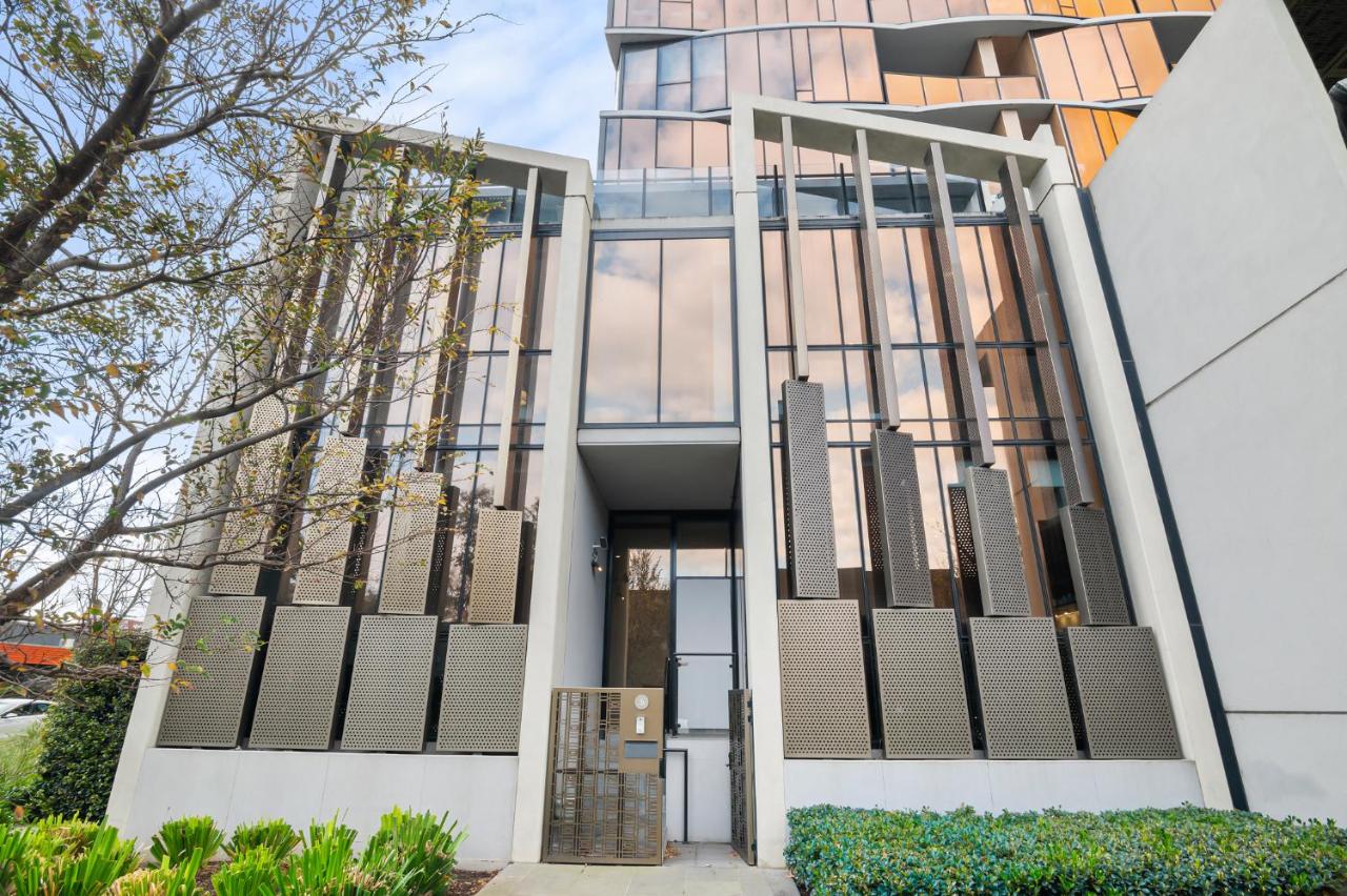 Luxury VIP 4-Bedroom Townhouse in Port Melbourne - B&B Melbourne