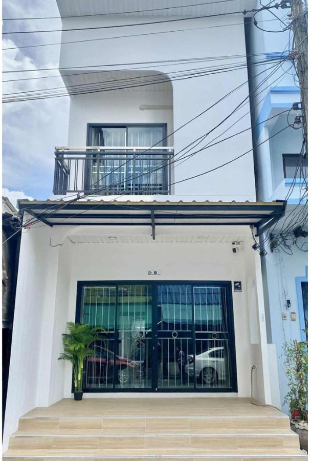 2BR Free Netflix 6Mins to Lee Garden - B&B