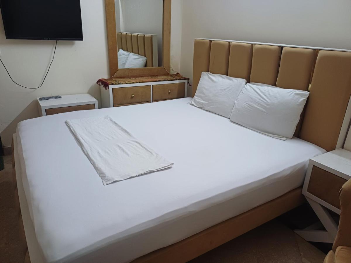 Camera Deluxe Doppia con Letti Singoli