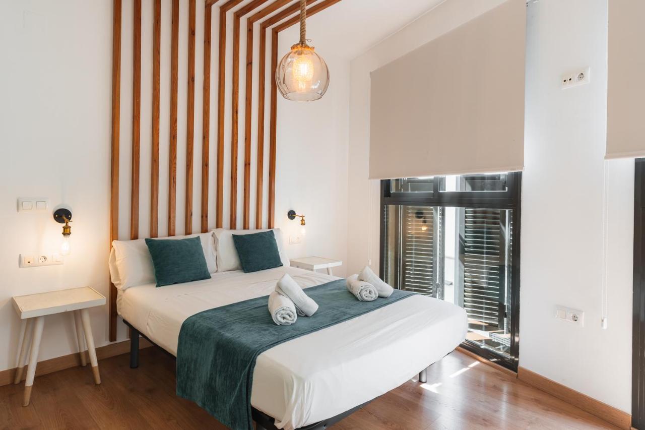 tuGuest Postigo I Catedral Apartment - Free parking - B&B Granada