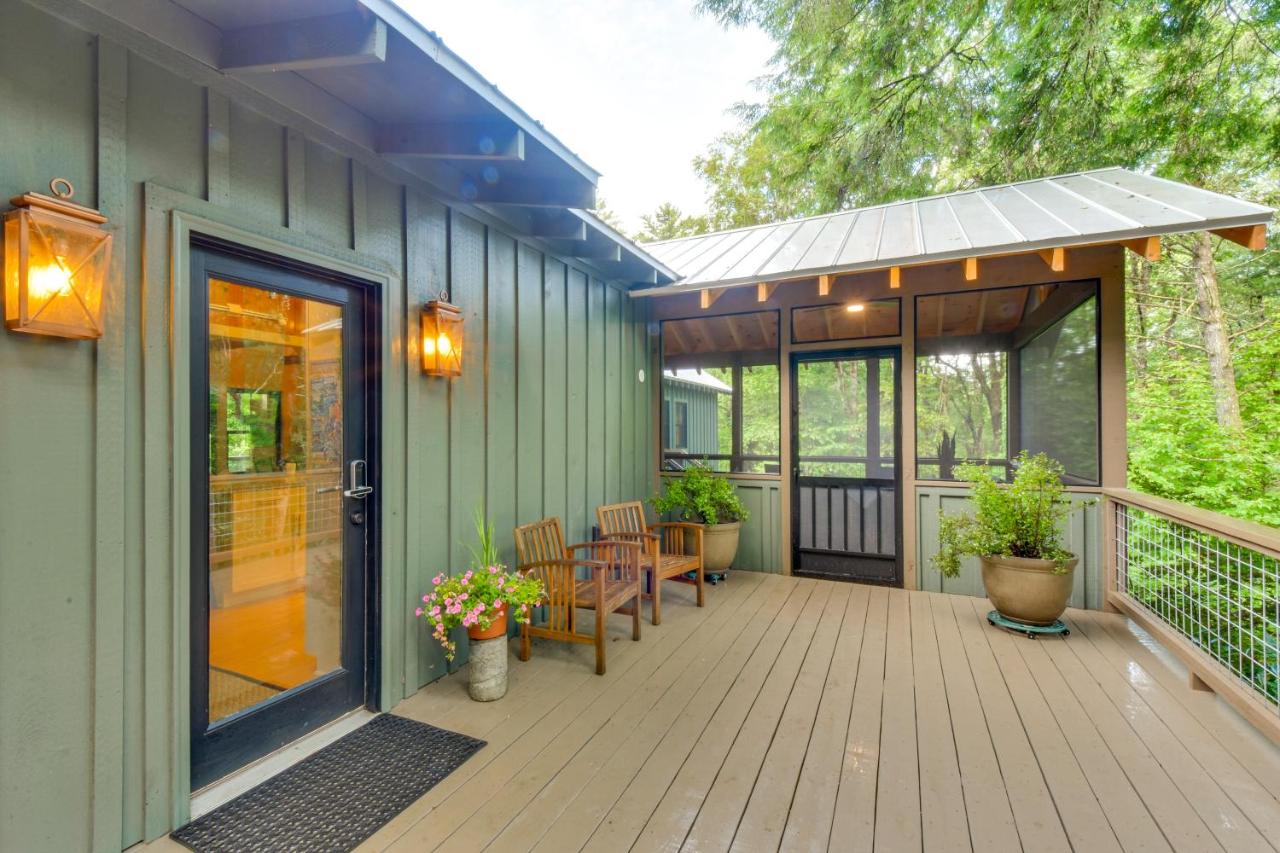 Tranquil Highlands Cottage with Fire Pit and Stream! - B&B Highlands