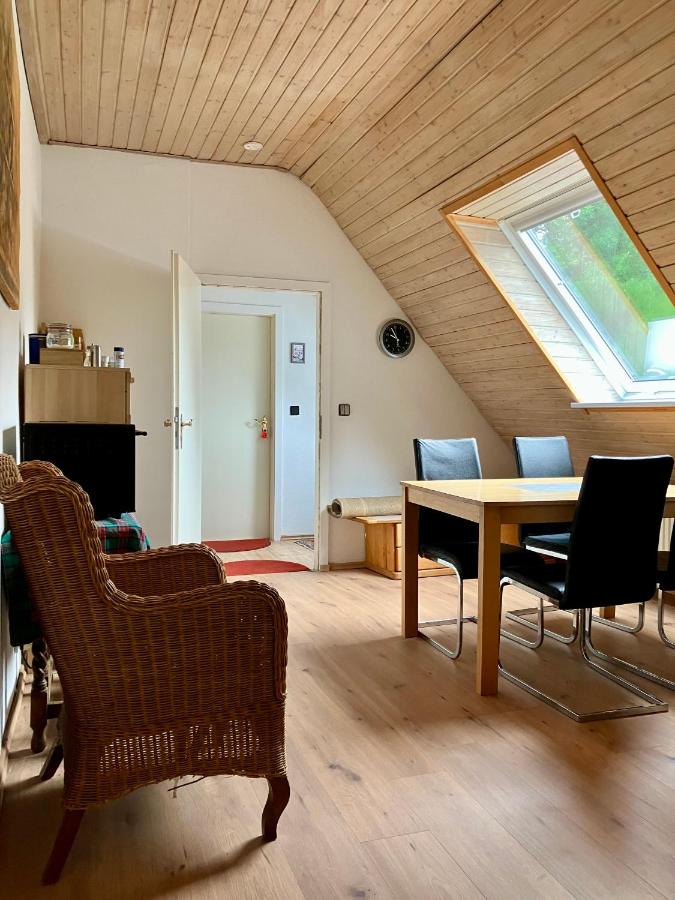 Kleines Zweibettzimmer