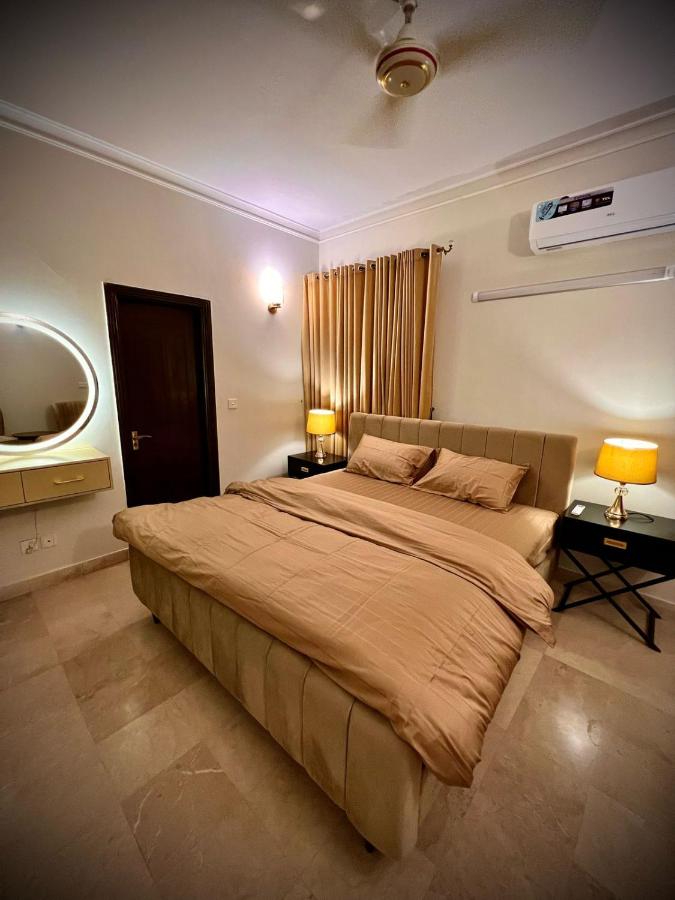 Private & Stylish 2-Bedroom full Apartment for families in Islamabad - B&B