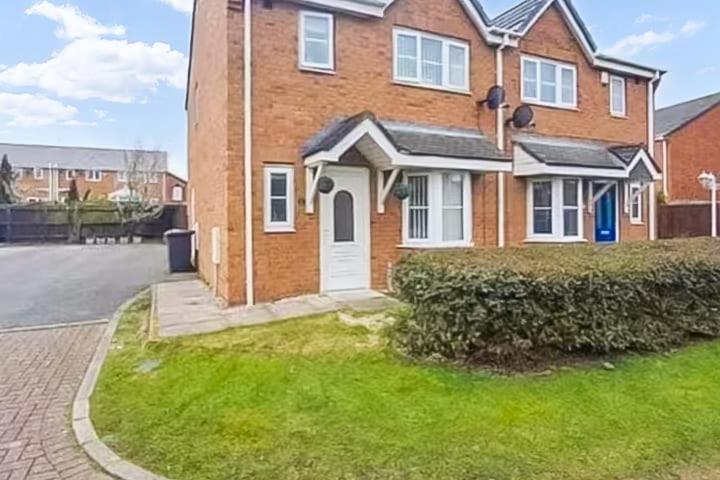 3BR with Ensuite & Downstairs WC - B&B