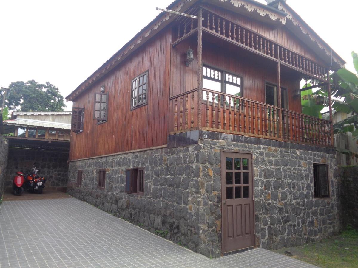 Regina Santiago - B&B