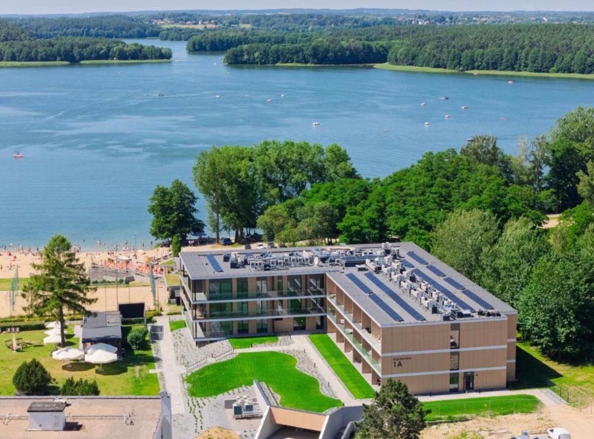 Omega Lake Prestige # 5 Private Pool & Jacuzzi & Sauna & Gym & Lake Access - Bed and Breakfast Olsztyn