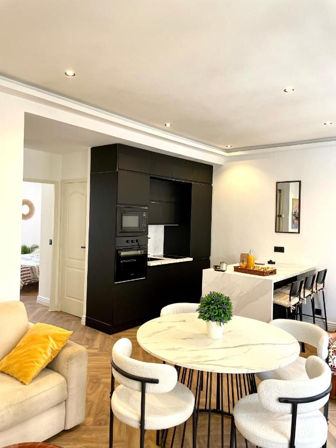 Charmant 2 Pièces avec balcon - B&B Nice