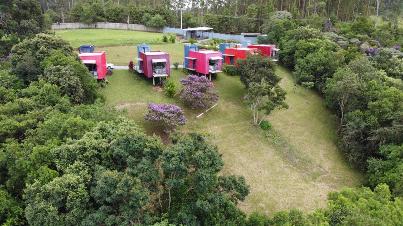 Latitude Lodge - Bed and Breakfast Cunha