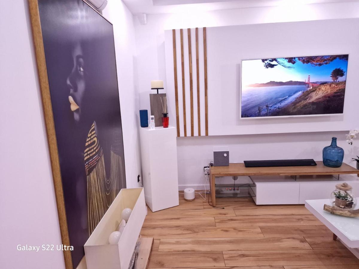 Three-Bedroom Deluxe Apartment