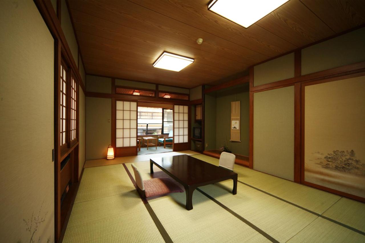Japanese-Style Triple Room with Shared Bathroom (Yubarukan)